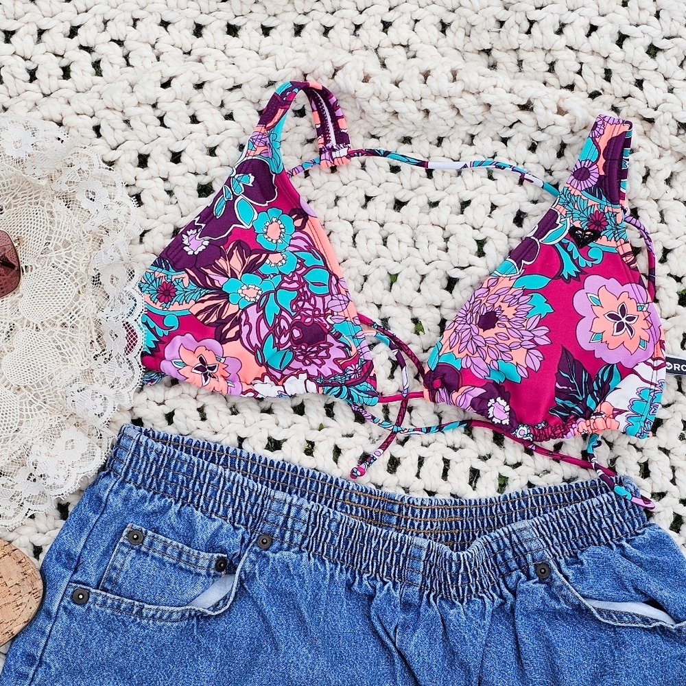 **Roxy Floral Lace Up Bikini Top Size Large
